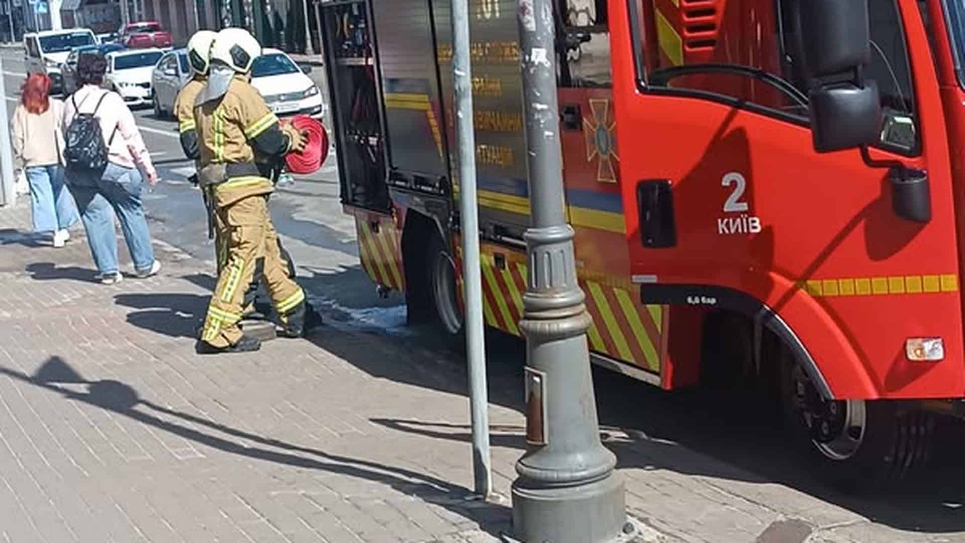 У Києві знову пожежа у підземному переході на Поштовій площі