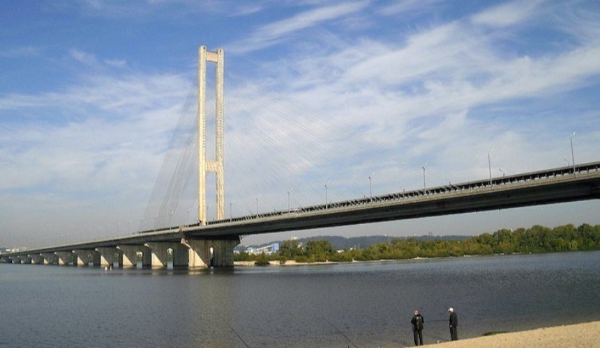 У Києві на кілька днів частково обмежать рух Південним мостом: …