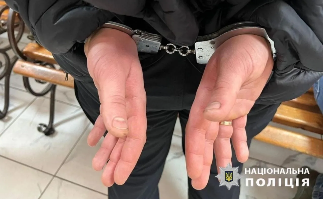 У Києві патрульні затримали наркозалежного водія після наїзду на жінку