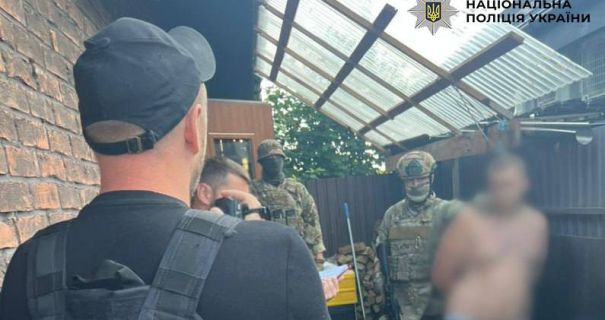 У Києві продавали фальшиві документи ухилянтам за 12 тисяч доларів