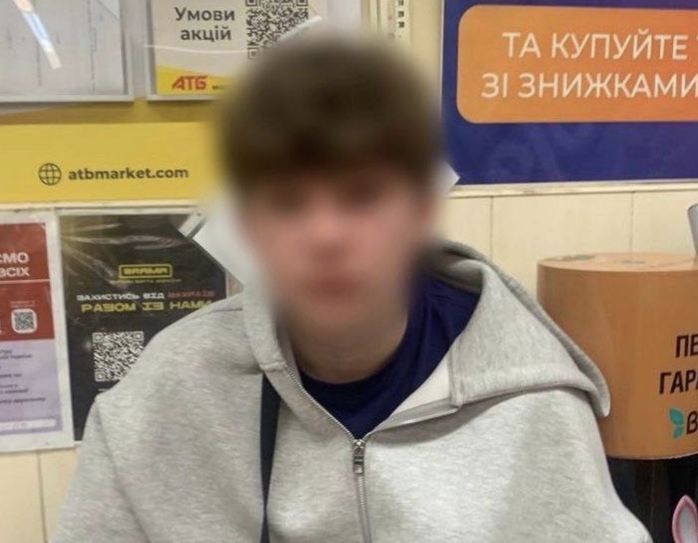 У Києві п’яний хлопець влаштував дебош в АТБ та побився …