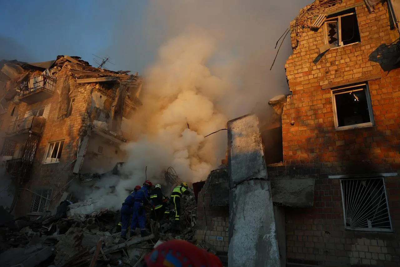 У Києві створили сервіс «Покроково» з інструкціями після обстрілу житла