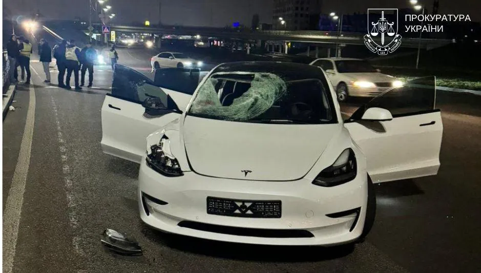 У Києві судитимуть водія Tesla. який влаштував смертельну ДТП під …