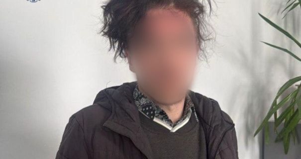 Заманював у гості, поки мати на роботі: у Києві затримали …
