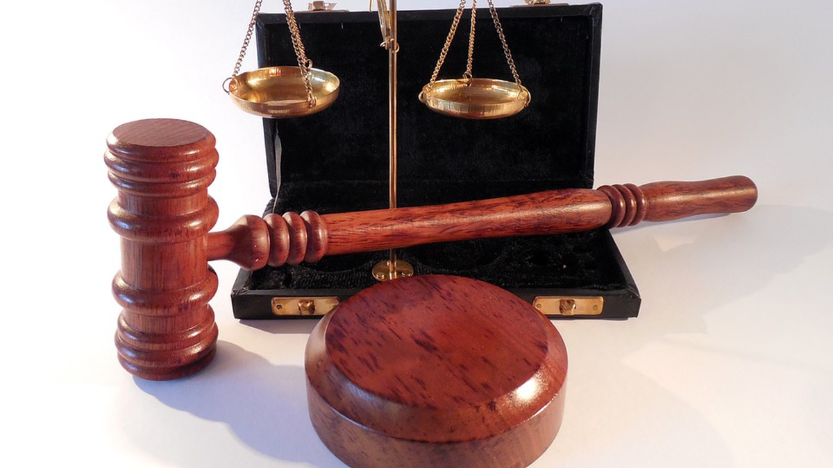 У Києві чоловік під виглядом надання юридичних послуг ошукав дружину …