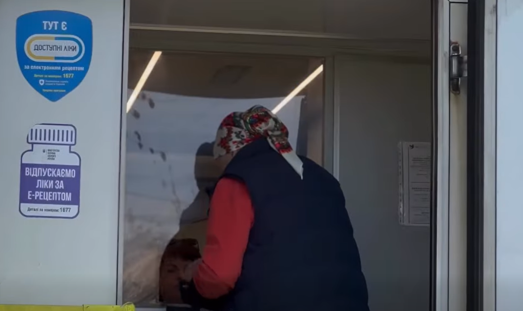 У Київській області мобільні аптеки забезпечують мешканців віддалених сіл ліками