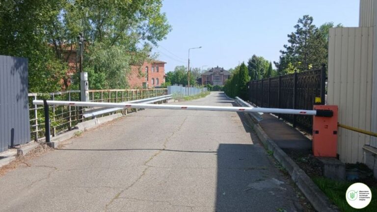 У Козині під Києвом вимагають демонтувати самовільно збудовані причали