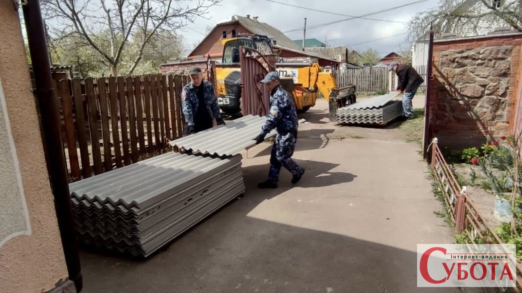 У Коростені після ракетного удару 140 сімей благають про допомогу: …