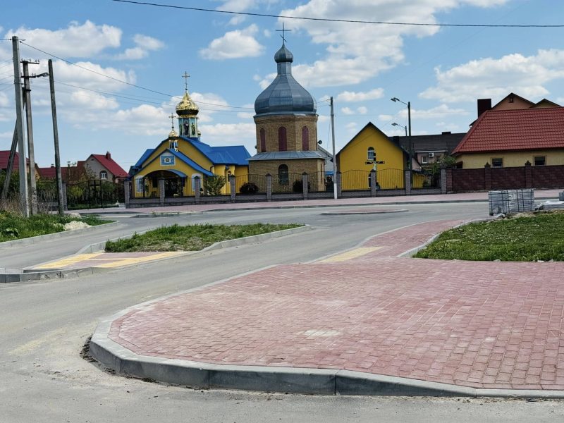 У Костополі триває капітальний ремонт вулиці Василя Стуса (ФОТО)