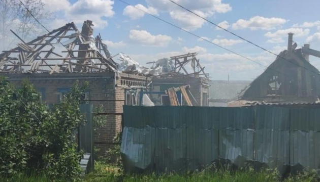 У Краматорську через російський авіаудар двоє людей загинули і троє …