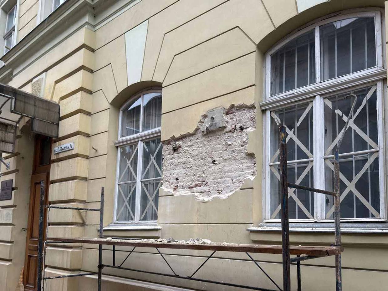 У Кременчуці прибрали меморіальну дошку совєтському артисту