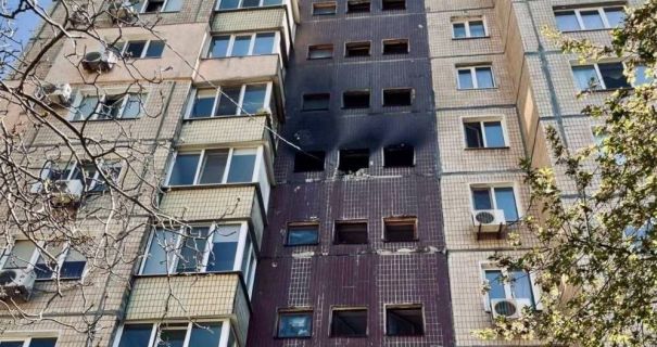 У Кривому Розі "Шахед" влучив у багатоповерхівку: постраждали діти