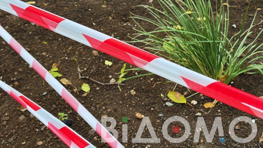 У Кривому Розі під парканом знайшли мертвого чоловіка (ФОТО)