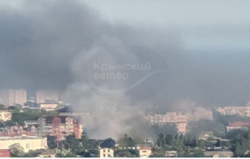У Криму пролунали гучні вибухи: ймовірно, під атакою був штаб …