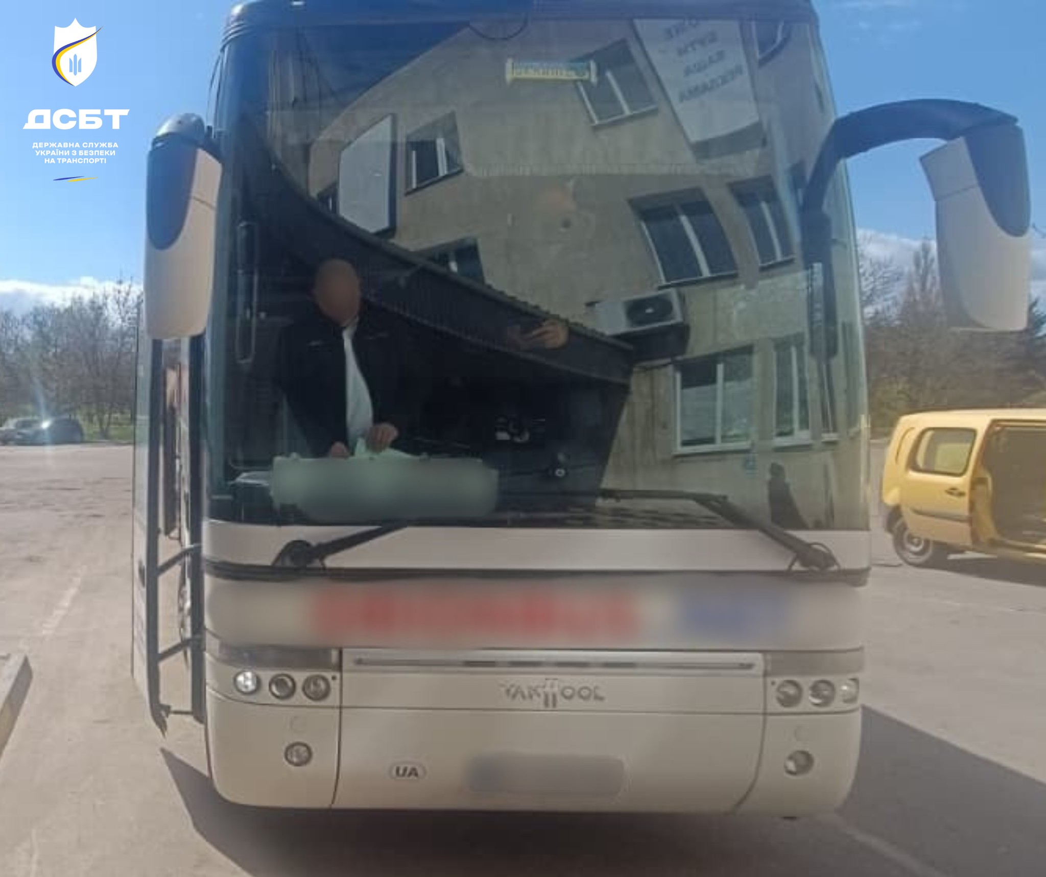 У Кропивницькому зупинили водія пасажирського автобуса, який використовував чужу чіп-картку