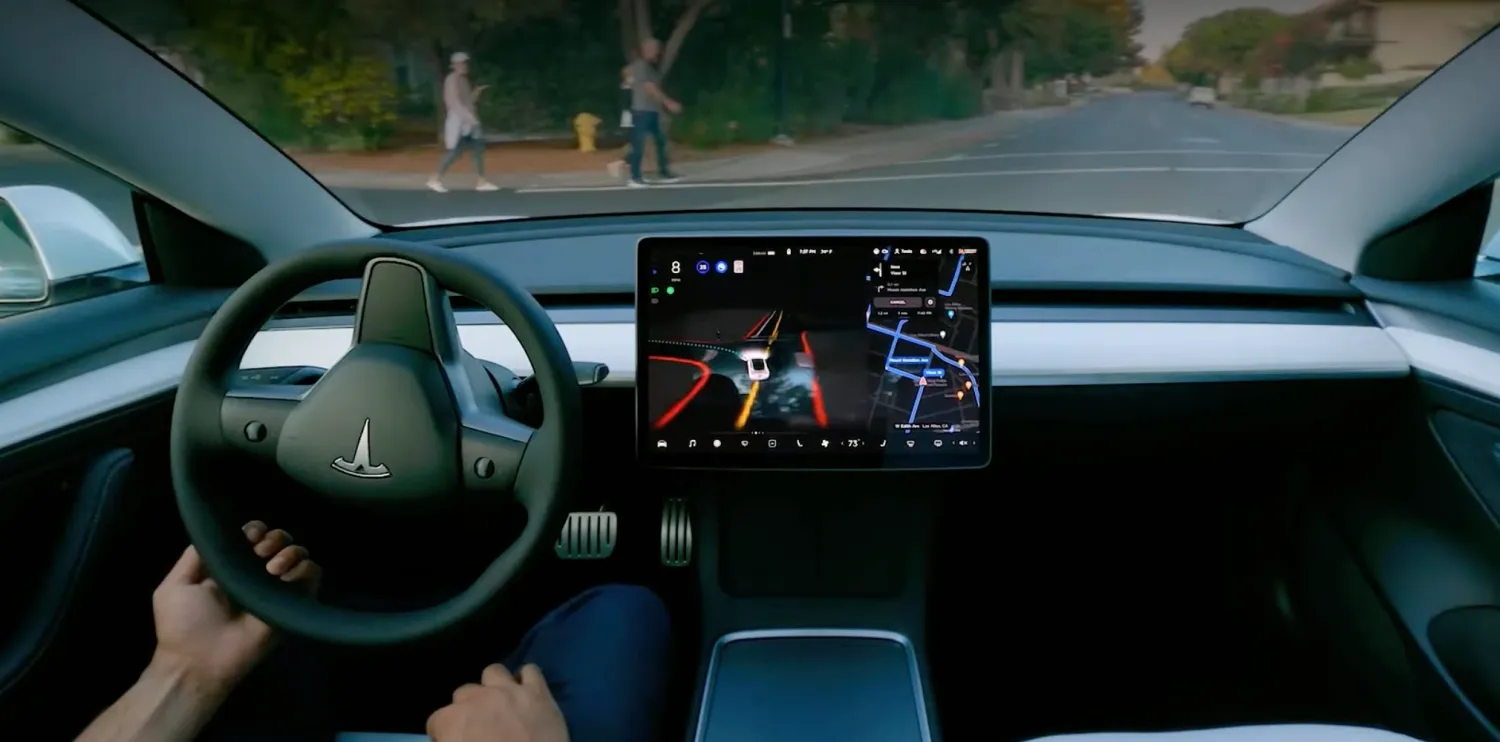 У Латвії офіційно запрацював автопілот Tesla, це лише друга країна …