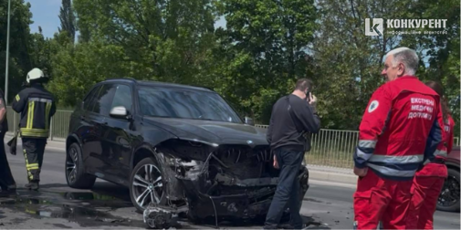 У Луцьку біля «Кромберга» – сильна автотроща (відео)