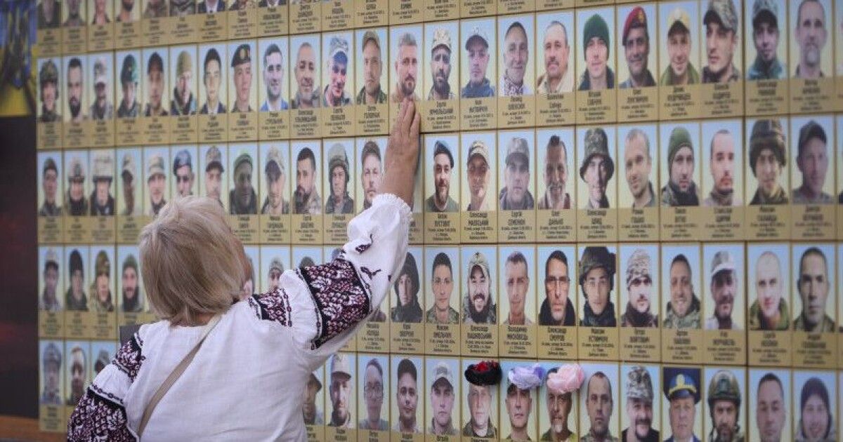 У Луцьку вшанували пам'ять захисників, які загинули під Волновахою