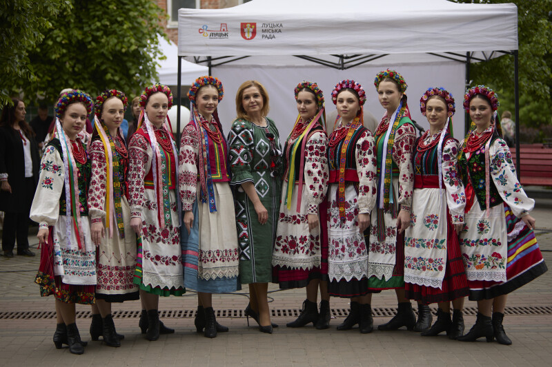 У Луцьку відбулась патріотична акція до Дня вишиванки