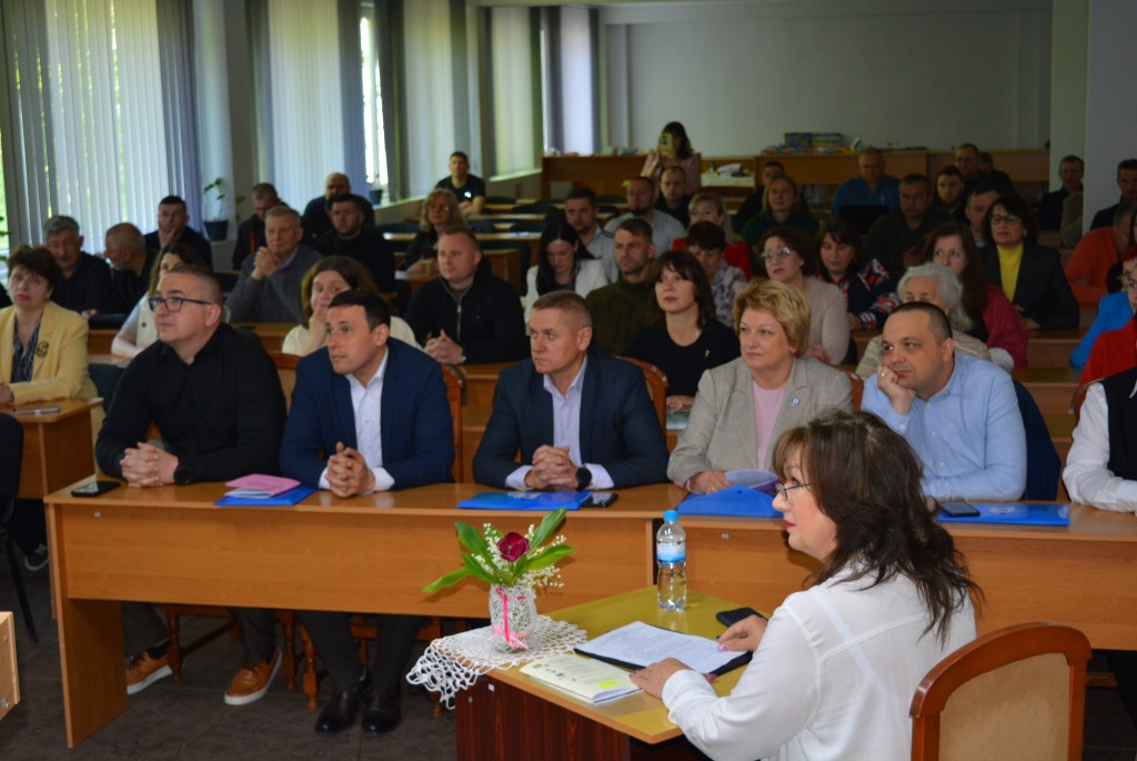 У Луцьку обговорювали актуальні проблеми освіти і науки в контексті …