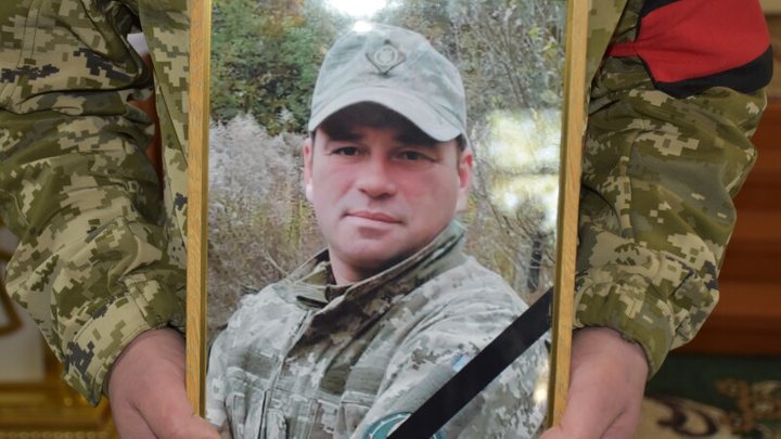 У Луцькій громаді попрощалися з захисником Петром Гайдаєм