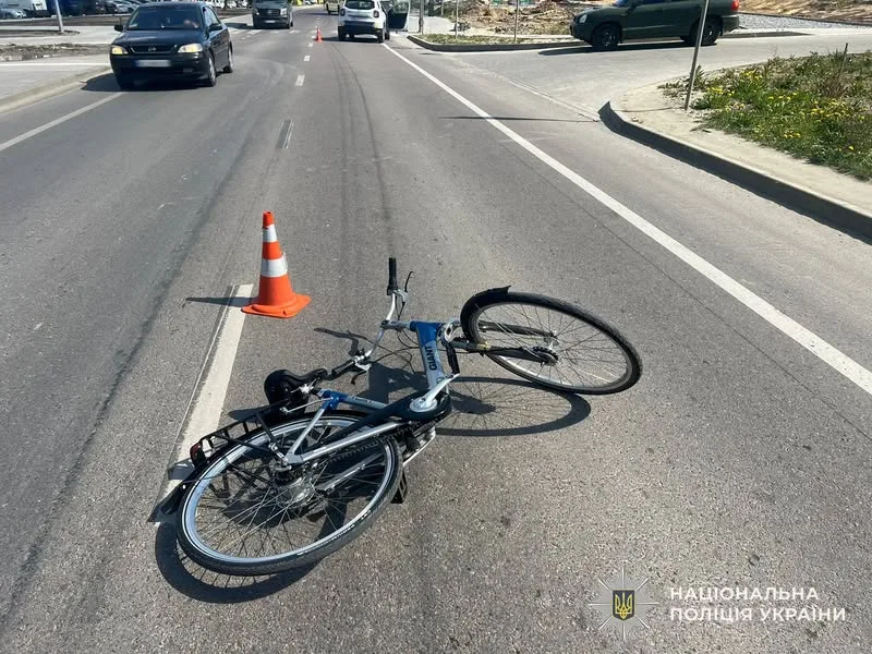 У Львові велосипедистка травмувалася в ДТП з Renault