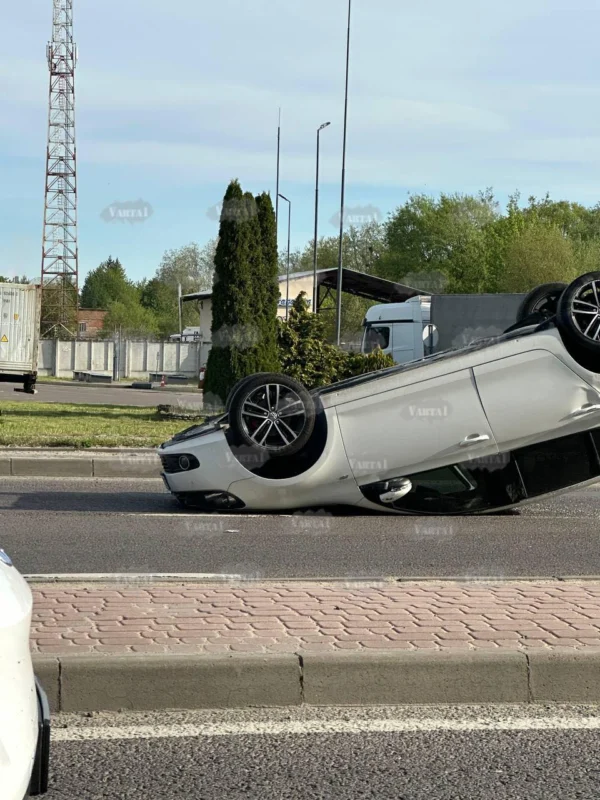 У Львові на Городоцькій перекинувся автомобіль