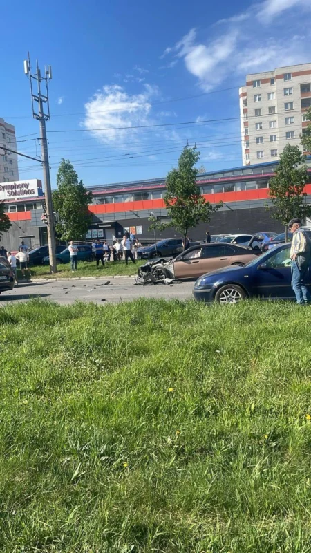 У Львові не розминулись чотири автомобілі (ФОТО)