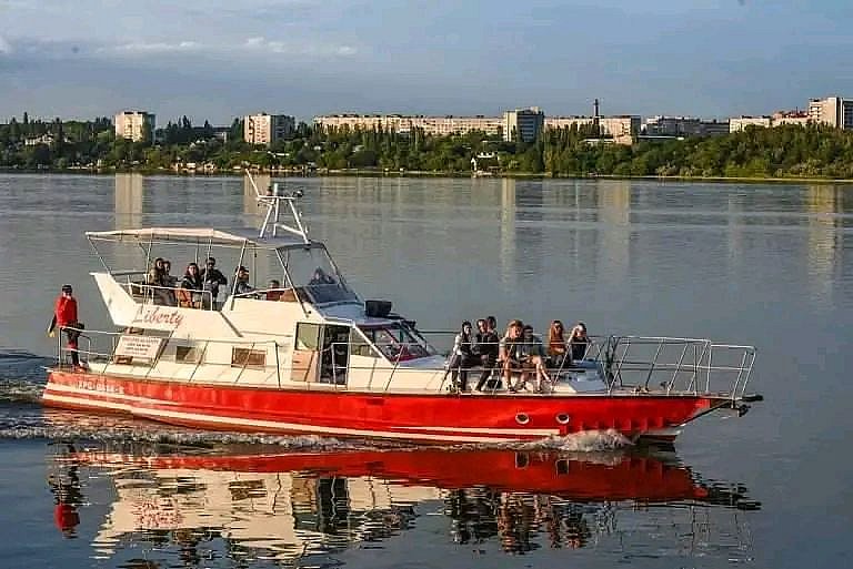 У Миколаєві відкрили сезон екскурсійних річкових трамвайчиків Південним Бугом