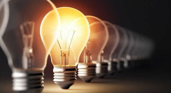 У Миколаєві запровадили локальні черги відключень світла: список адрес та …