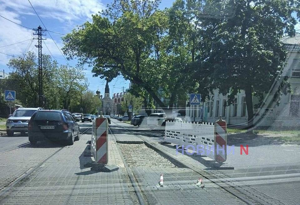 У Миколаєві зняли частину плитки на вул. Кропивницького: де ускладнений …
