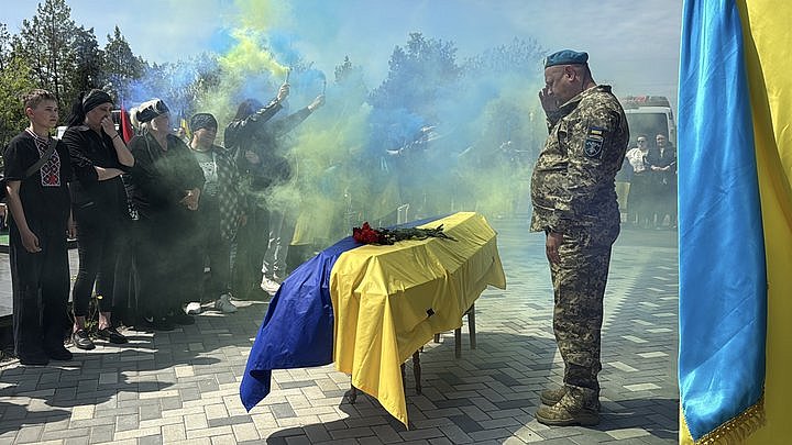 У Миколаєві попрощалися з морпіхом, який півтора роки вважався зниклим …