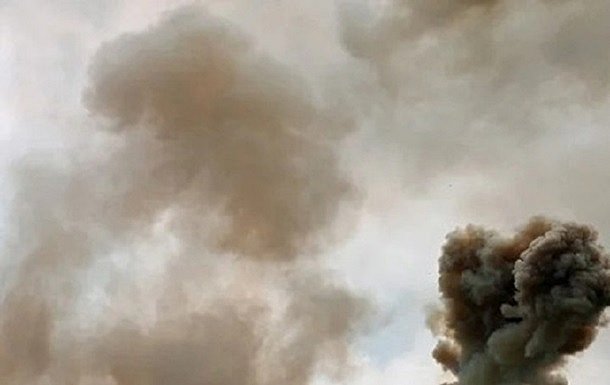 У Миколаєві пролунали вибухи - місто під атакою балістики