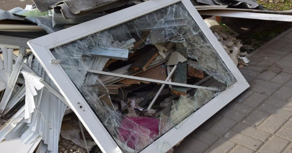 У Миколаєві після вчорашньої атаки горів промисловий об’єкт і пошкоджена …