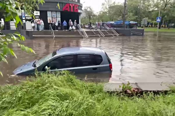 У Миколаєві сьогодні за годину випала половина місячної норми осадів