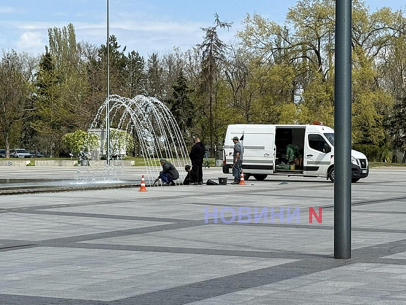 У Миколаєві тестують фонтан на Сірій площі