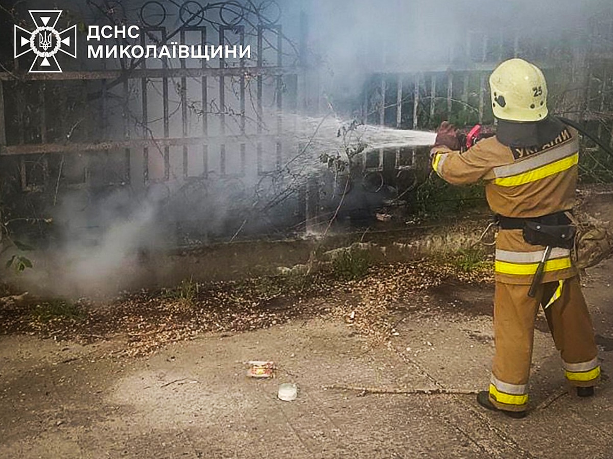 У Миколаєві через удар дрона загорівся промисловий об’єкт, пошкоджено лікарню