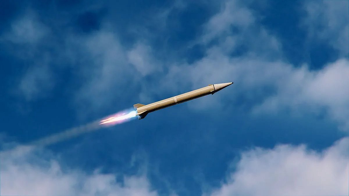 У Миколаївській області загроза балістики: ворог атакує Рибаківку