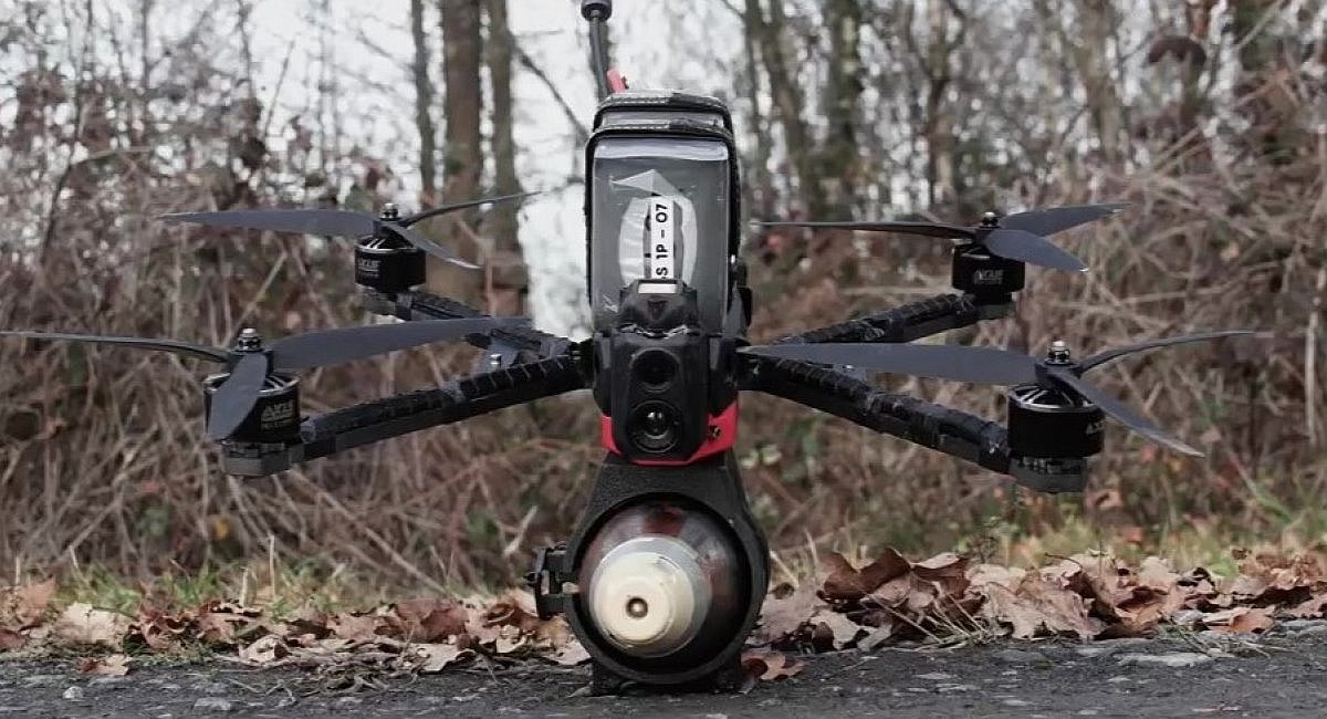 У Миколаївській області FPV-дрон атакував автомобіль, постраждали два пенсіонери, - …