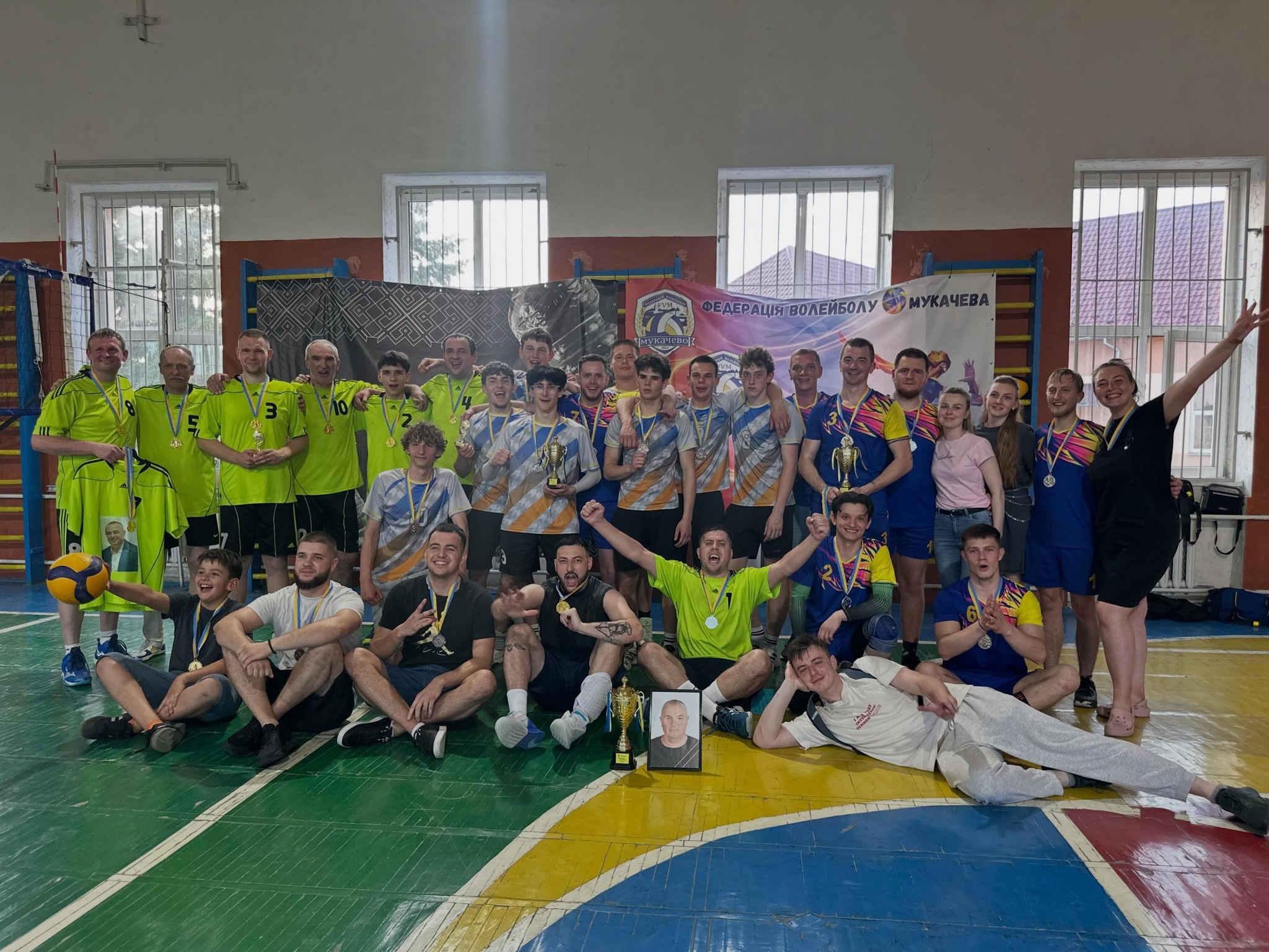 У Мукачеві відбувся чемпіонат з волейболу пам’яті Олександра Білінця