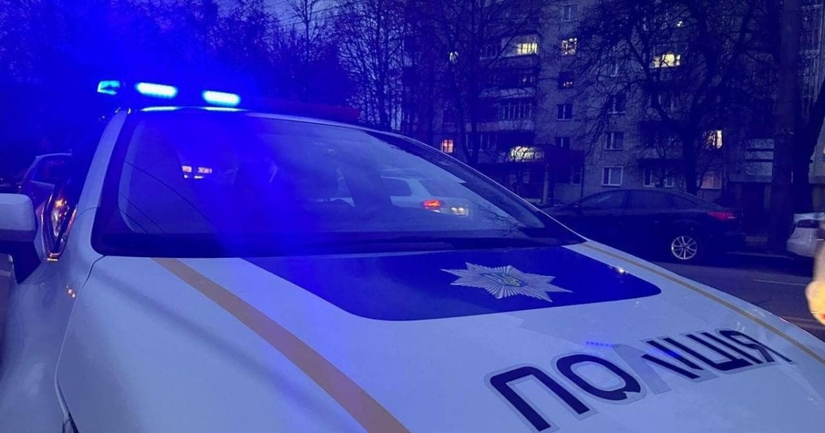 У Нацполіції показали відео збройного нападу на поліцейських на Хмельниччині …