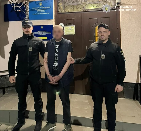 У Новому Роздолі поліція затримала нападника з ножем
