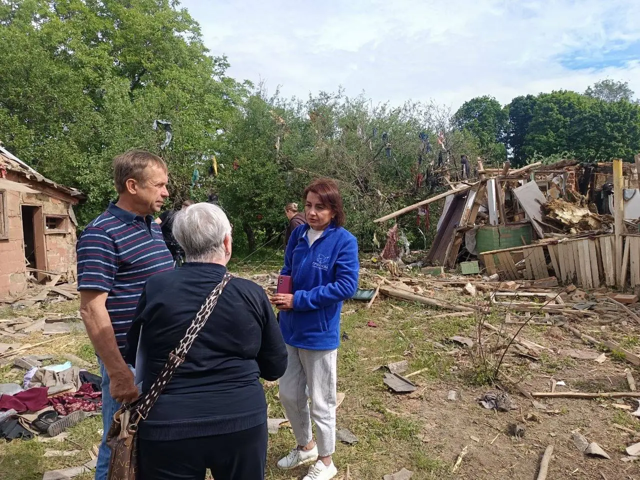У Полтавській громаді ліквідовують наслідки атаки дронів: пошкоджені будинки, жінка …