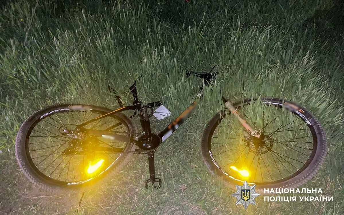 У Полтаві автівка збила малолітню велосипедистку – дитину госпіталізували