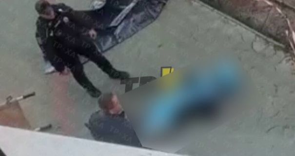 У Полтаві з даху будинку впала молода жінка: вона загинула