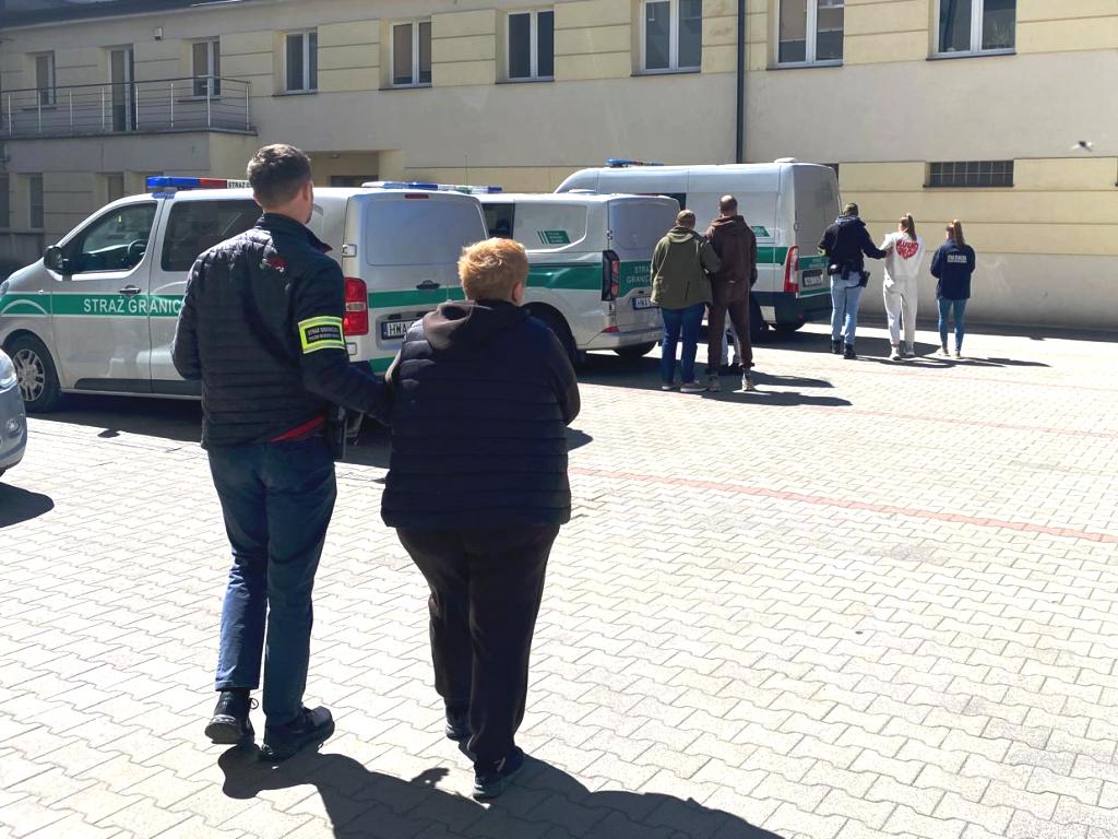 У Польщі затримали трьох осіб, серед них українку, які займалися …