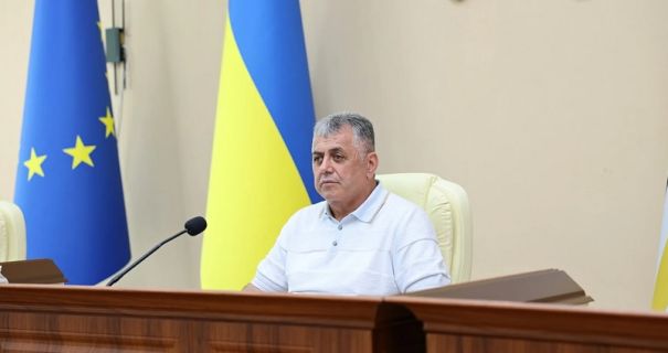 У П'ятихатках з ножем напали на міського голову
