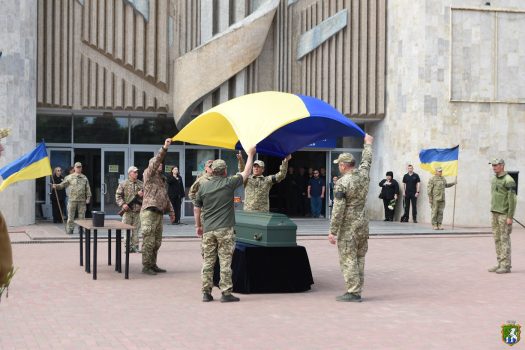 У Південноукраїнську попрощалися з бойовим медиком Геннадієм Жевегою