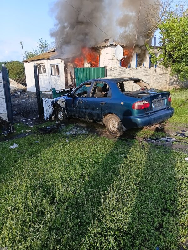 У Розсошах на Великописарівщині по автівці вдарили 4 FPV, а …
