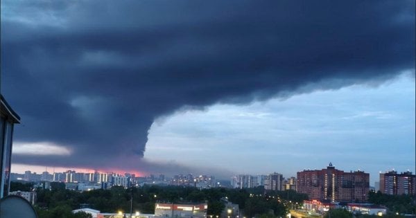 У Росії після атаки дронів горить Рязанський НПЗ